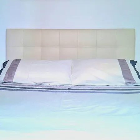 En El Centro De Cerca Del Tajo Plaza De Toros Con Wifi Y Parking Opcional *