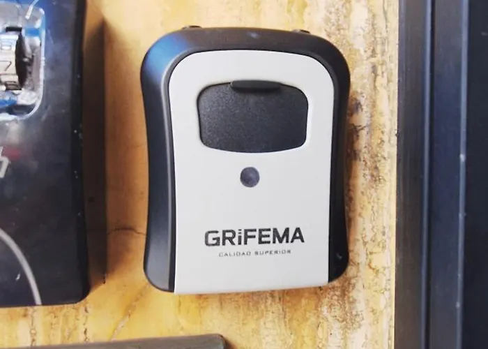 En El Centro De Cerca Del Tajo Plaza De Toros Con Wifi Y Parking Opcional