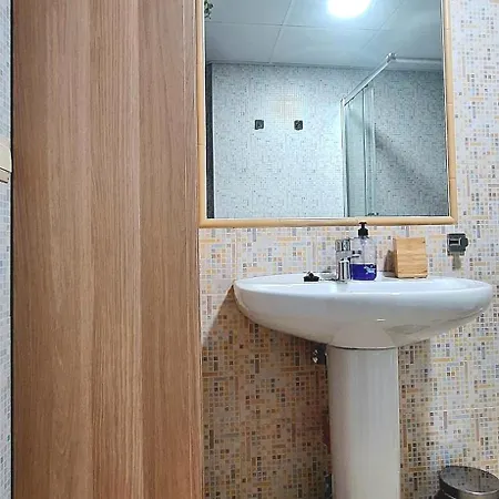 En El Centro De Cerca Del Tajo Plaza De Toros Con Wifi Y Parking Opcional * Ронда