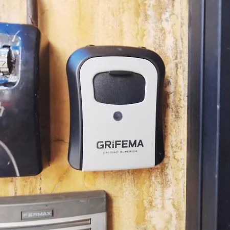 En El Centro De Cerca Del Tajo Plaza De Toros Con Wifi Y Parking Opcional