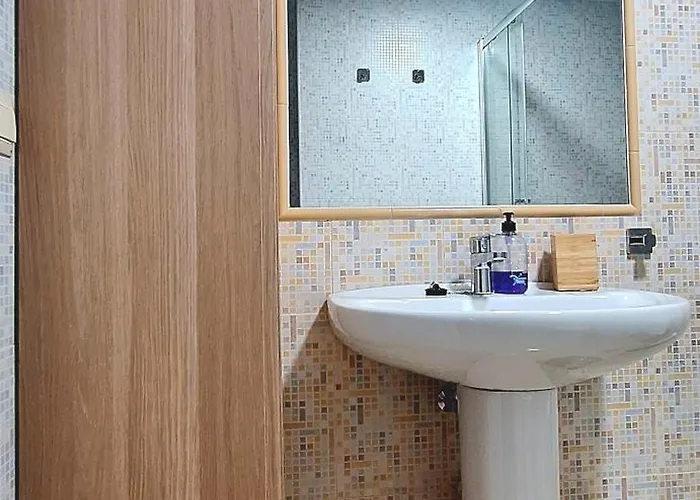 En El Centro De Cerca Del Tajo Plaza De Toros Con Wifi Y Parking Opcional * Ronda