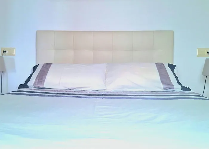 En El Centro De Cerca Del Tajo Plaza De Toros Con Wifi Y Parking Opcional *